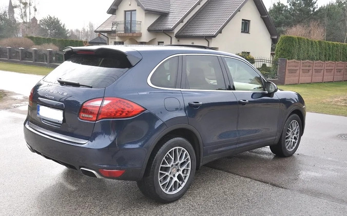 Porsche Cayenne cena 80000 przebieg: 230000, rok produkcji 2013 z Sochaczew małe 106